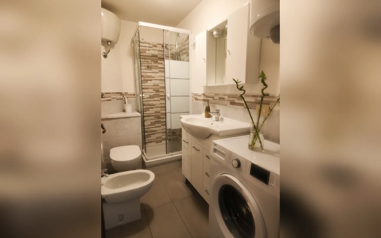 Camera con bagno privato — Pepi 77, Firenze (Toscana) (foto 40)